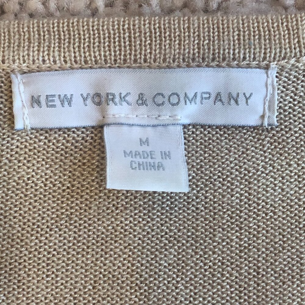 New York & Company Short-sleeve Scoop Neckline Acrylic Light Tan Top Blouse - Picture 6 of 11